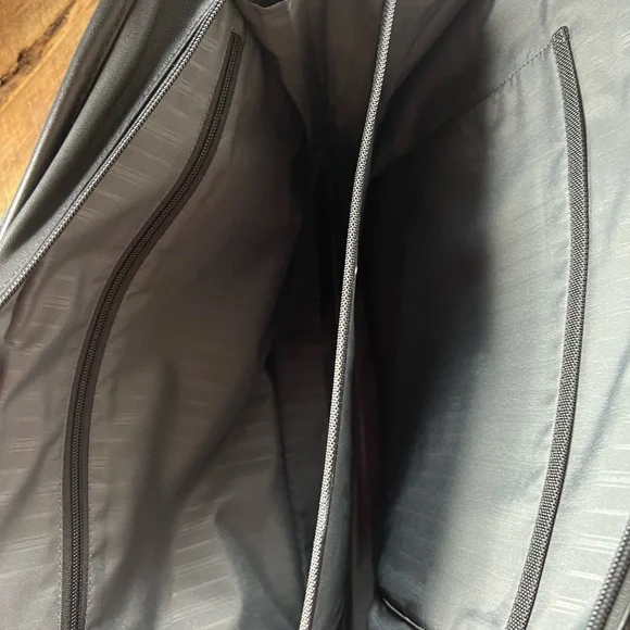 Tumi Alpha 2 Black Napa Leather Computer Briefcase